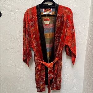 Vintage Asian Red Floral Belted Robe with Pockets Size Small NEW